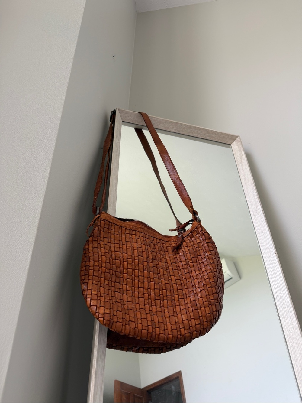 Vilenca Holland Woven Leather Crossbody Bag